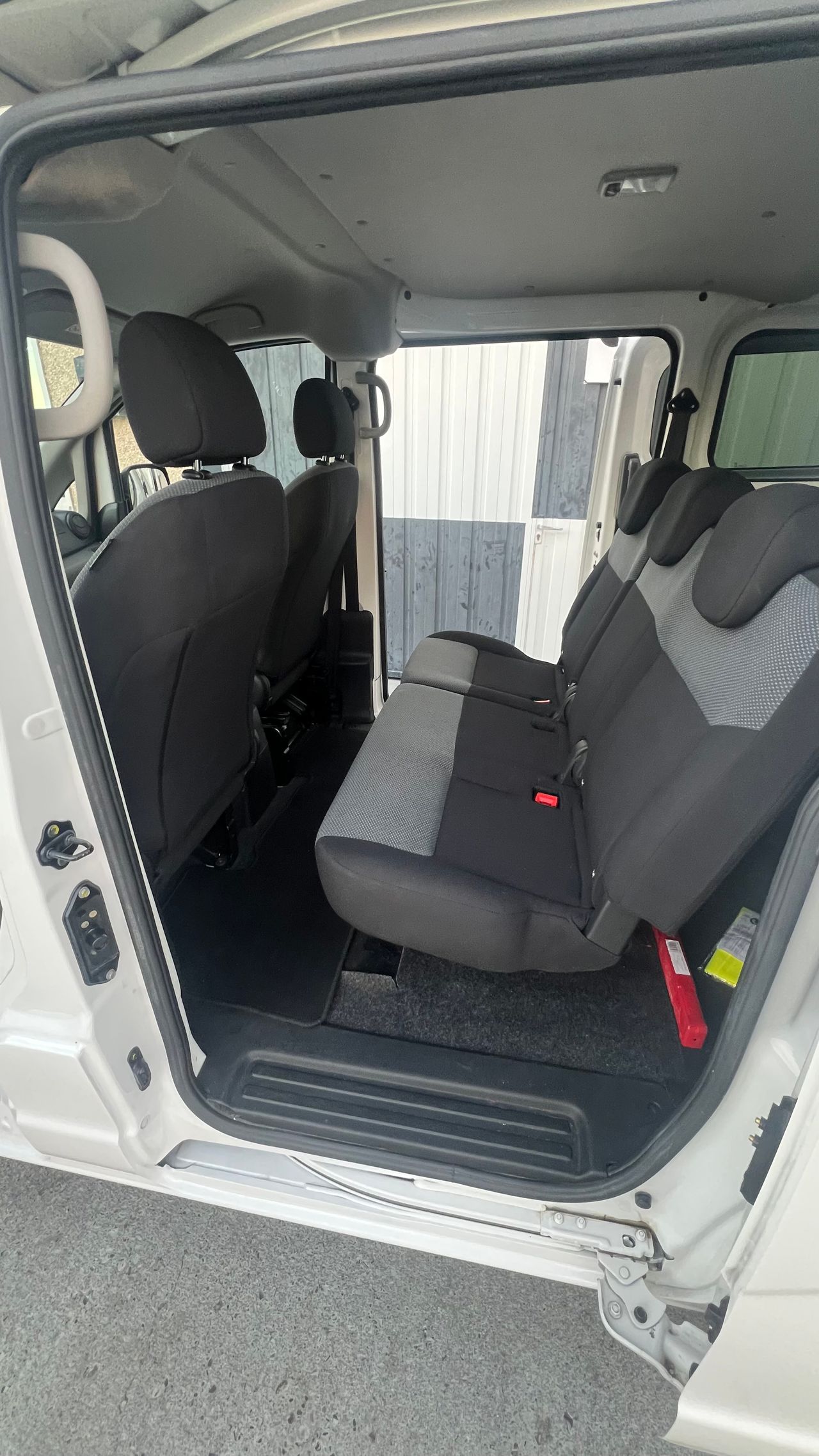 Foto Nissan NV200 11