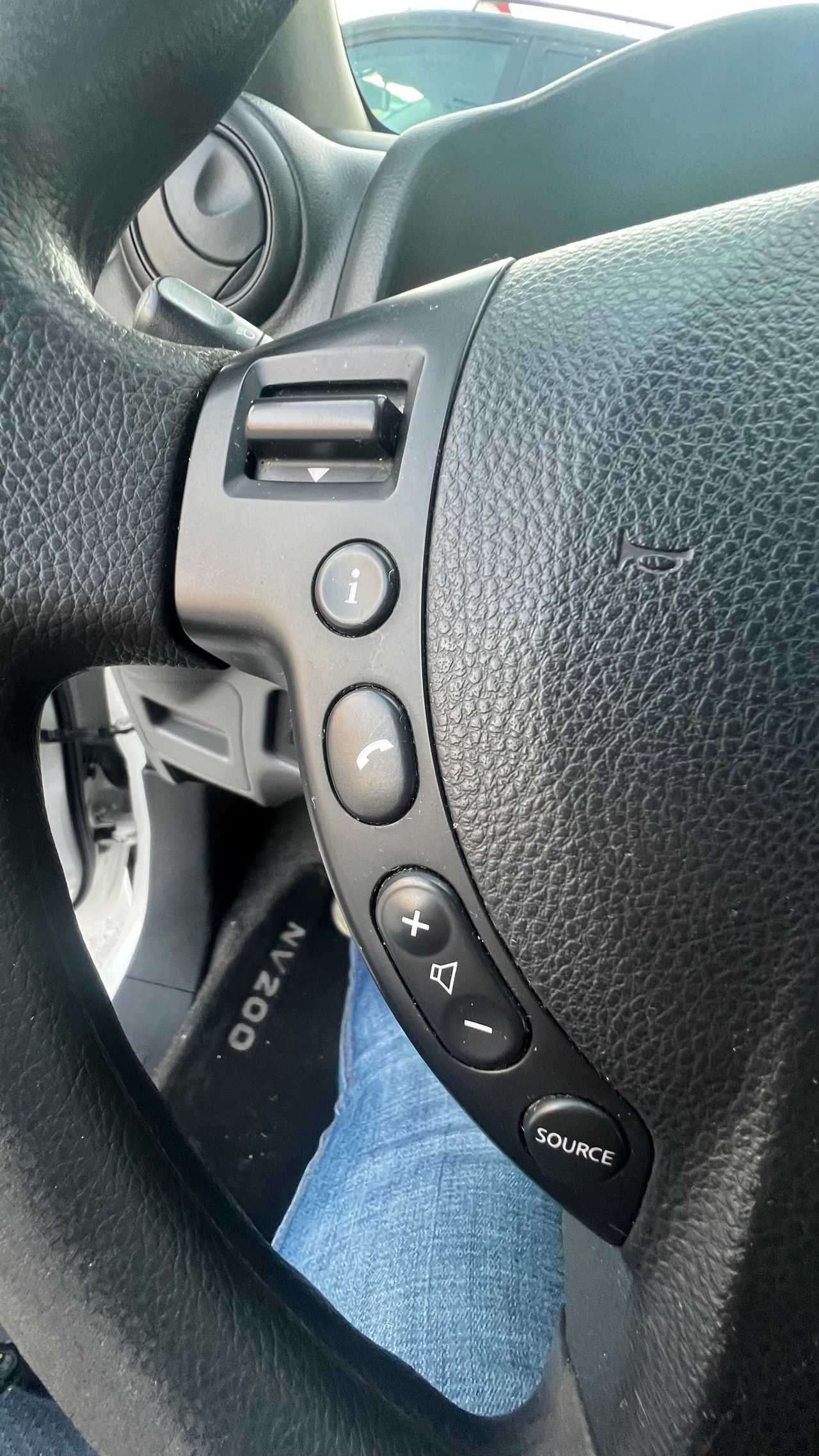 Foto Nissan NV200 15