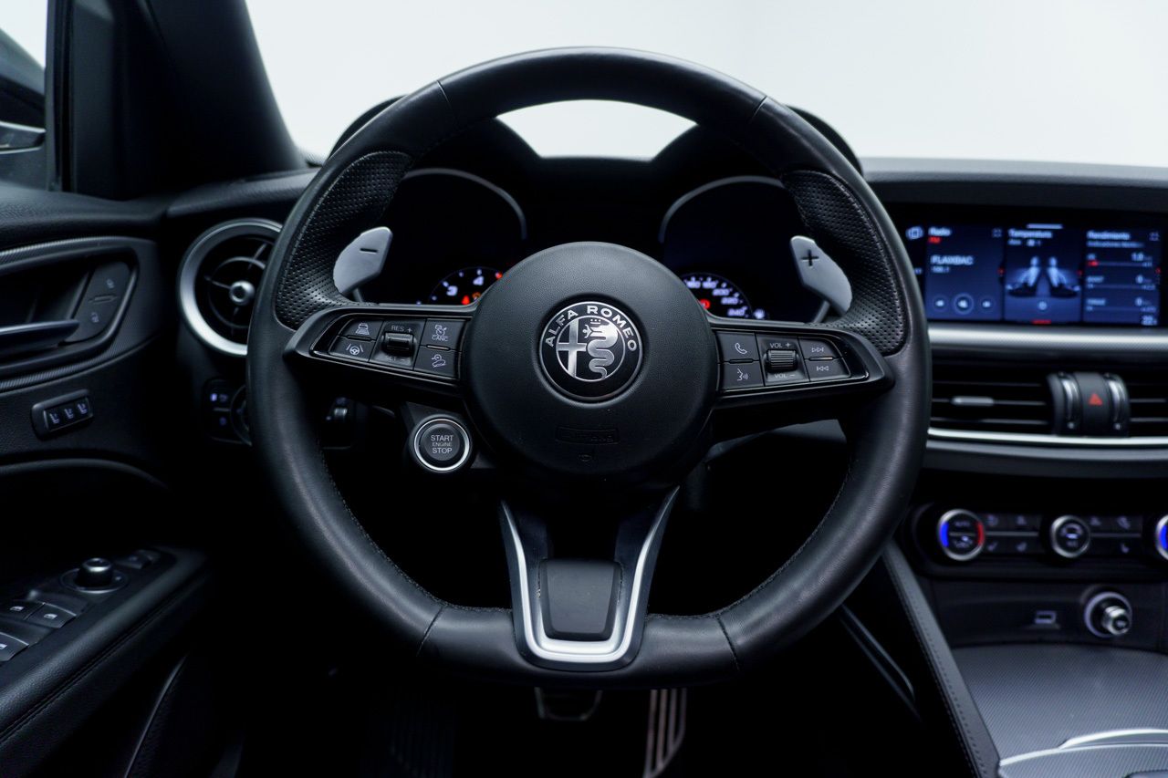 Foto Alfa Romeo Stelvio 18