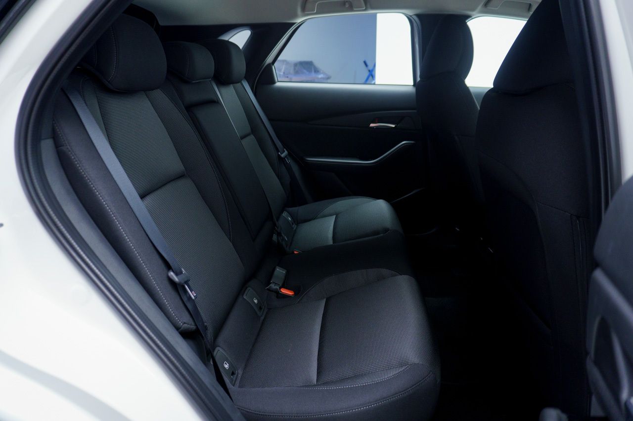 Foto Mazda CX-30 18