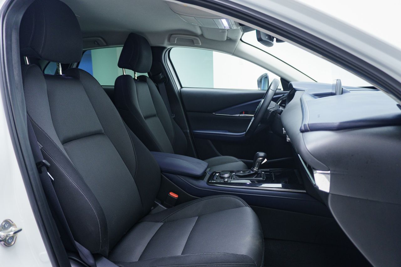 Foto Mazda CX-30 19