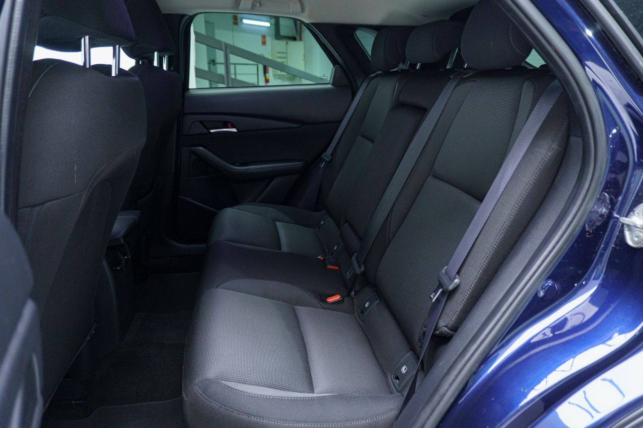 Foto Mazda CX-30 8