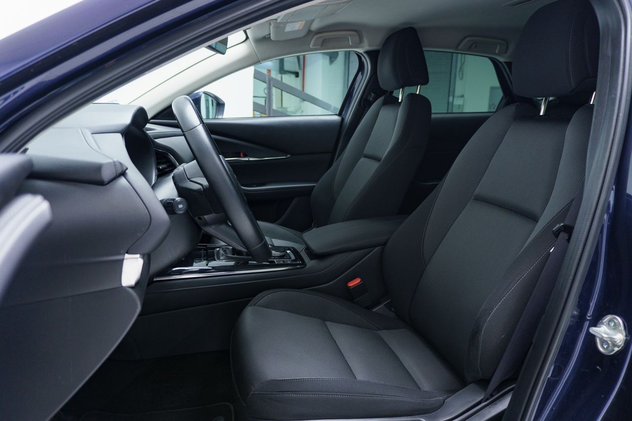 Foto Mazda CX-30 16