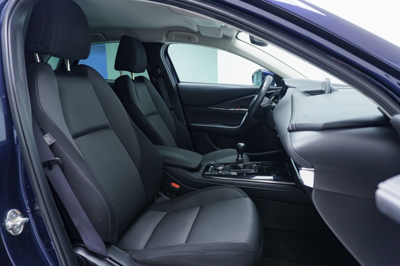 Foto Mazda CX-30 19