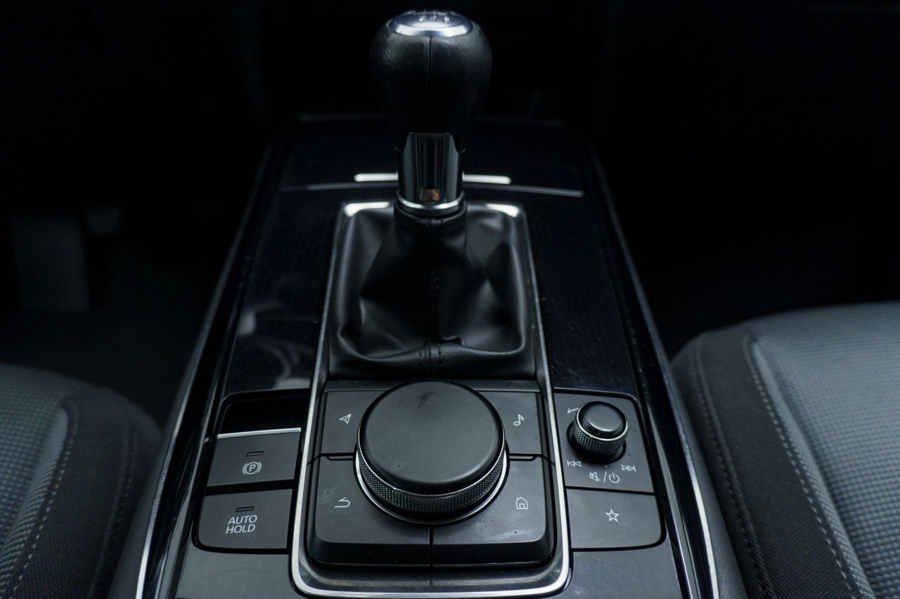 Foto Mazda CX-30 25