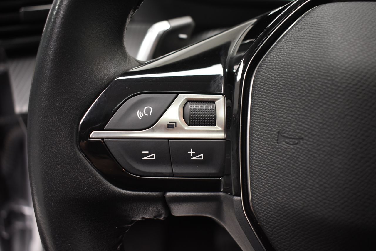 Foto Peugeot 208 18