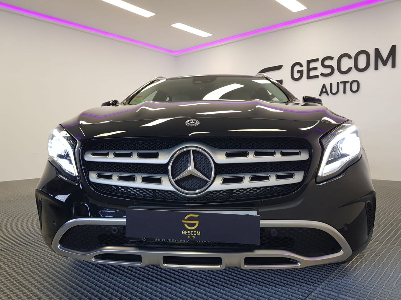 Foto Mercedes-Benz Clase GLA 15
