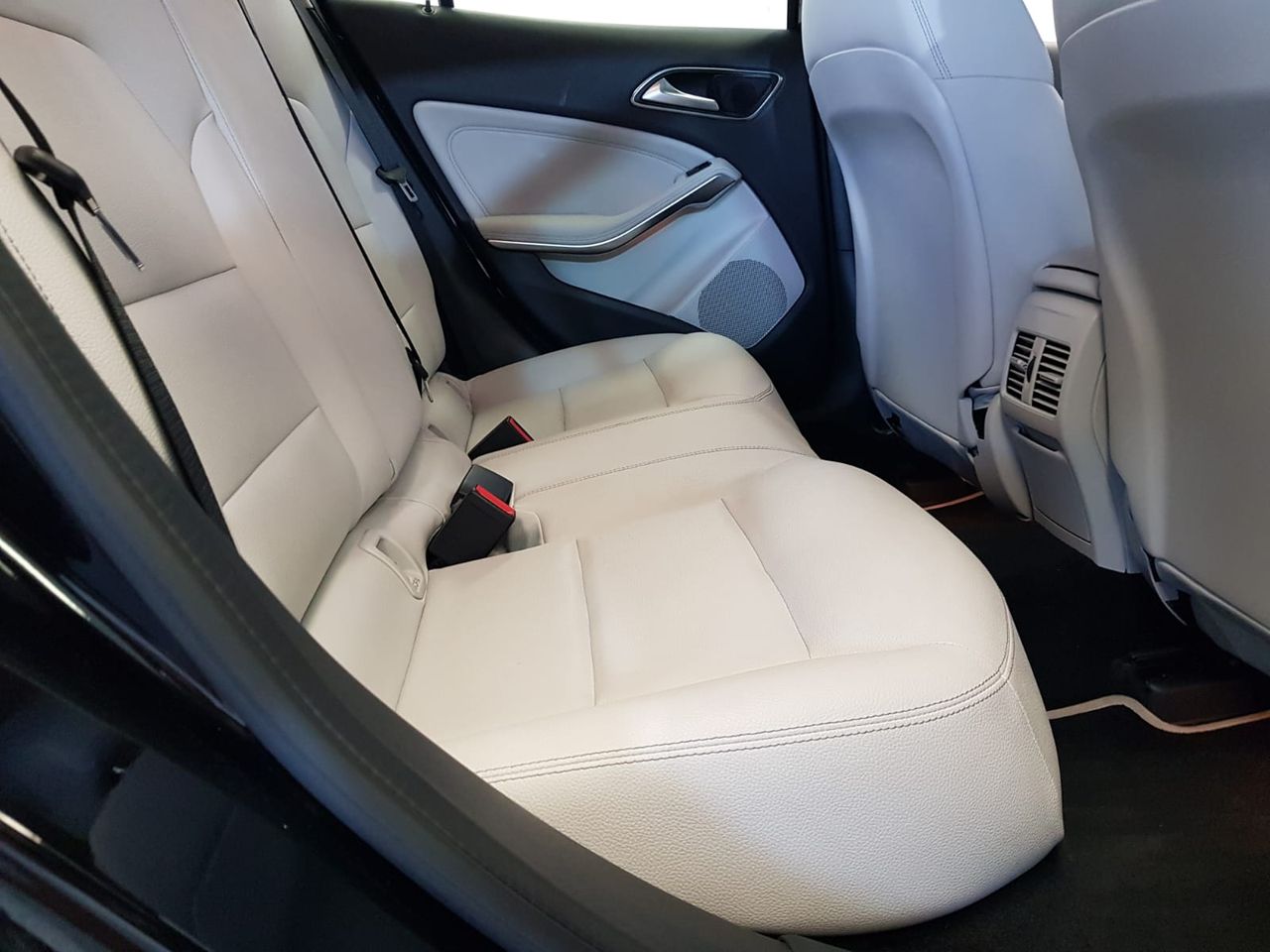 Foto Mercedes-Benz Clase GLA 45