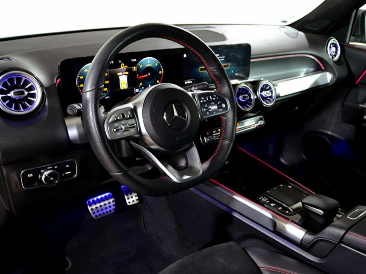 Foto Mercedes-Benz Clase GLB 13