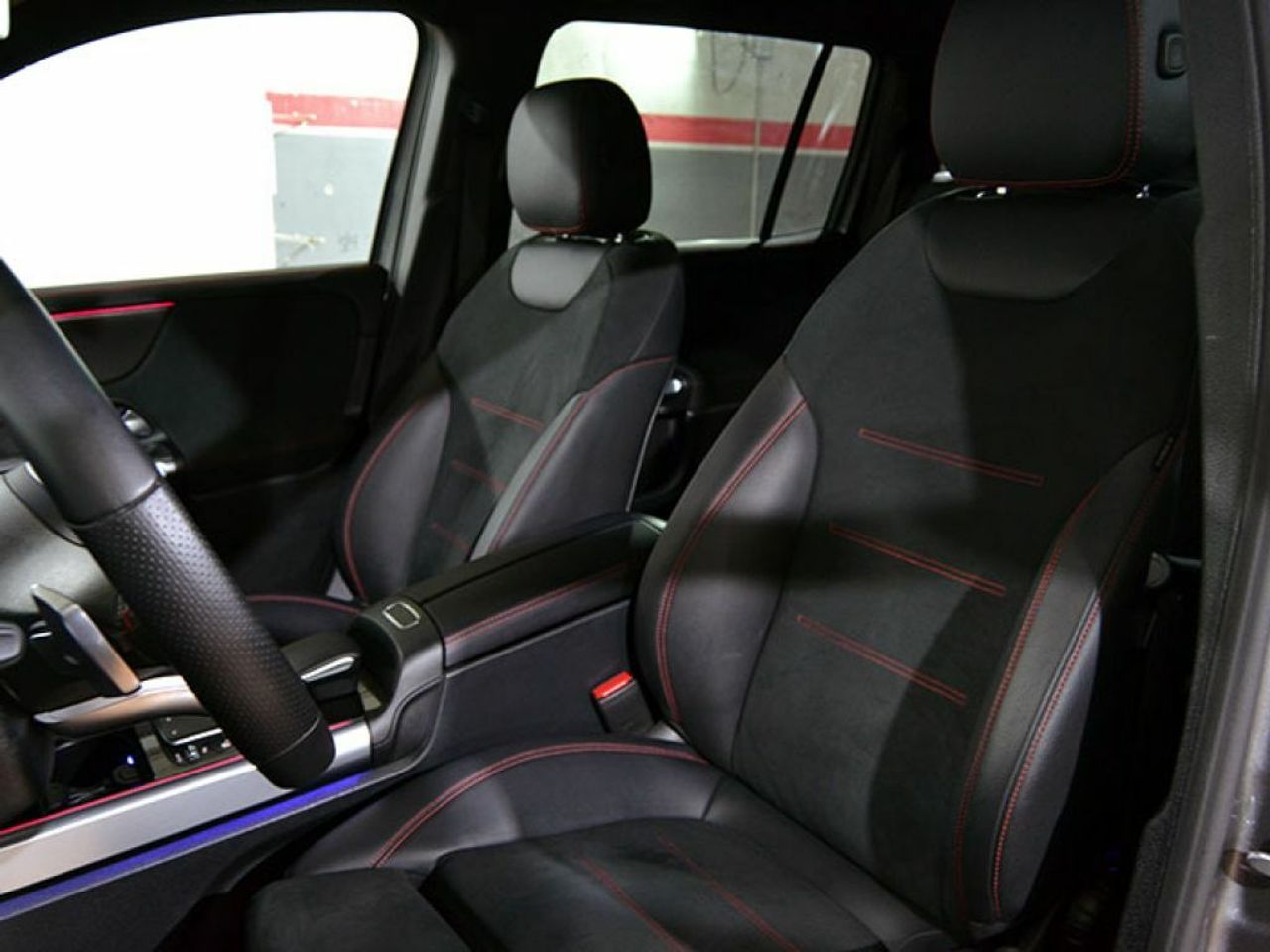 Foto Mercedes-Benz Clase GLB 14