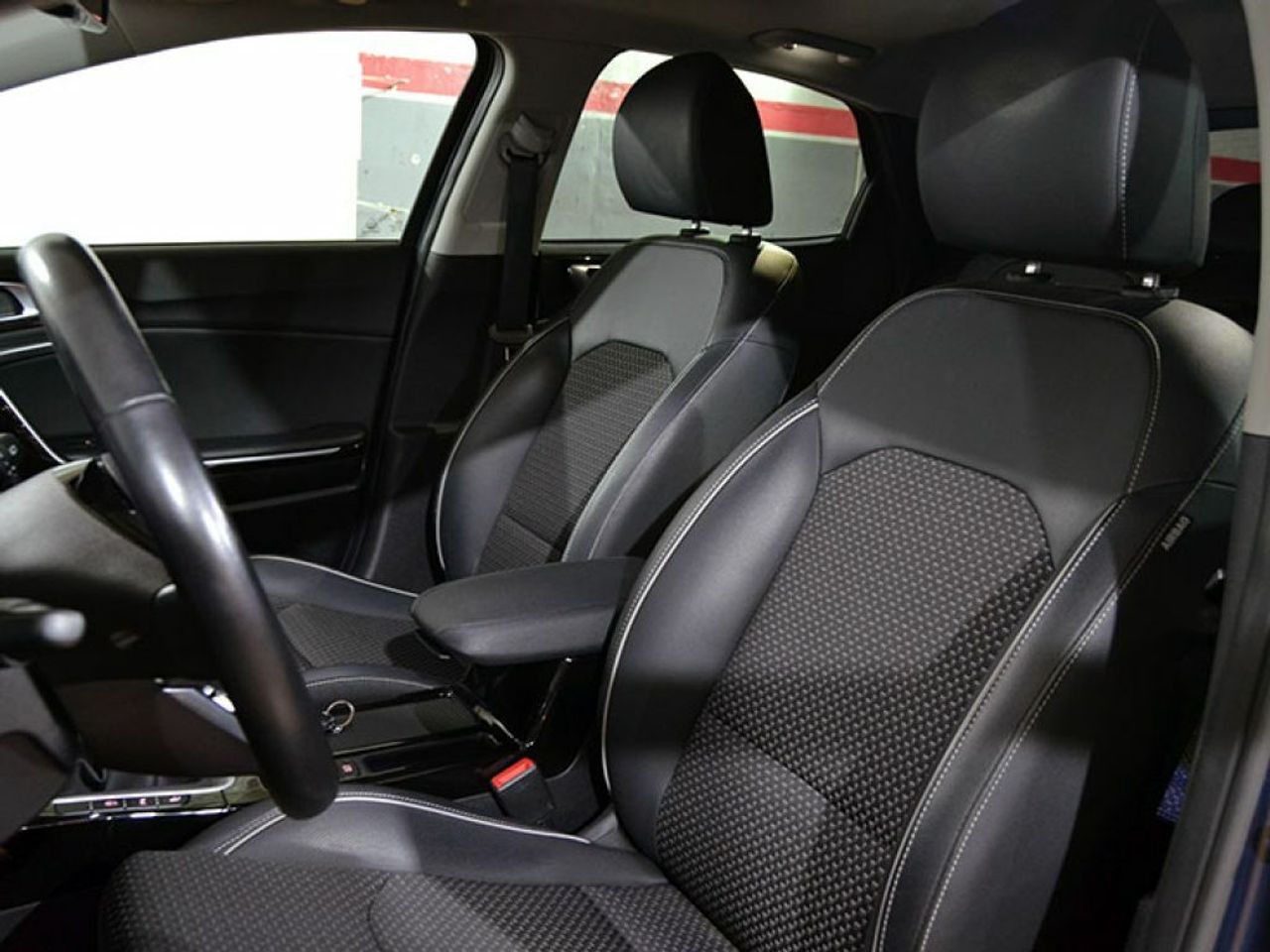 Foto Kia XCeed 12
