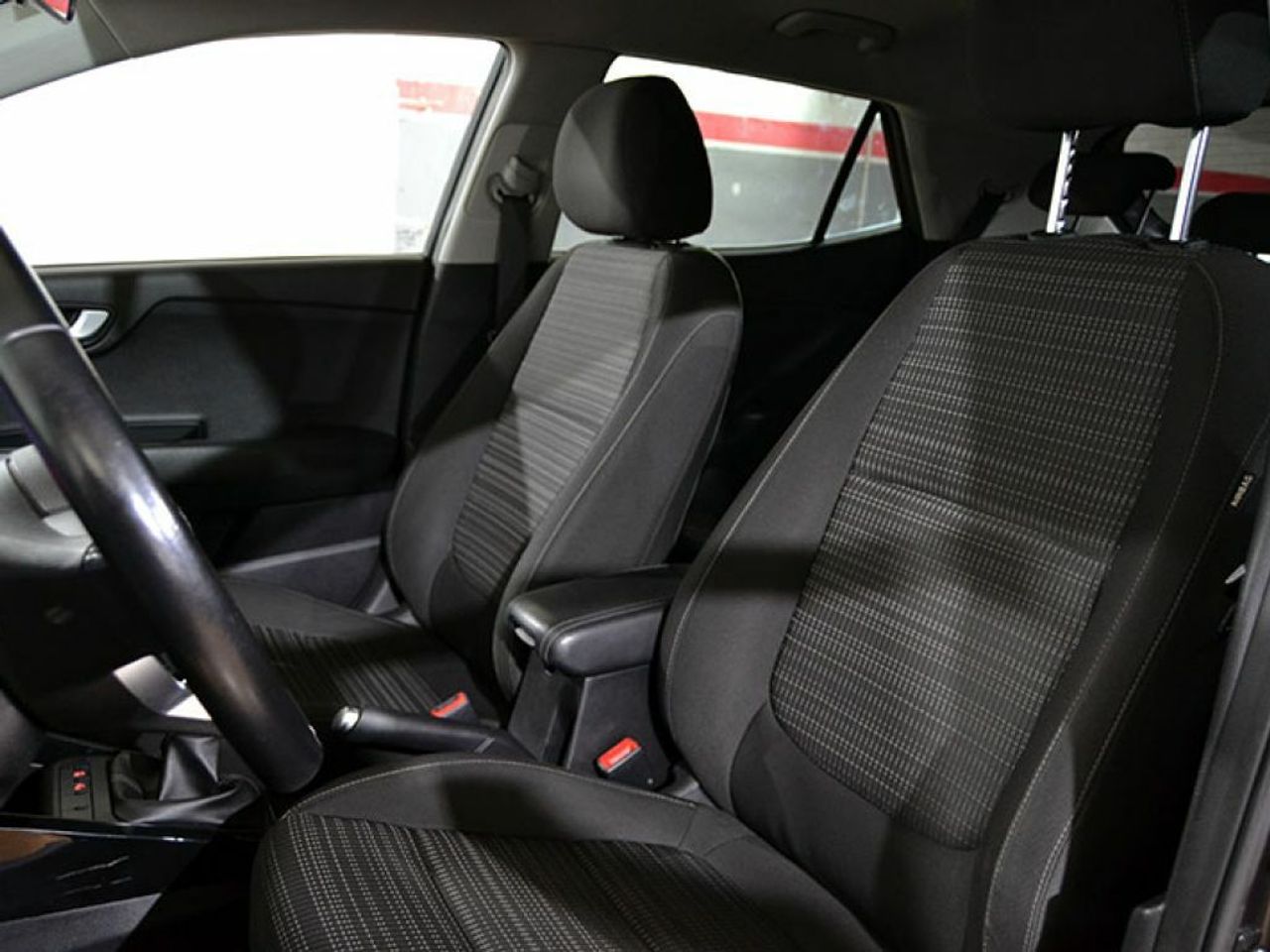 Foto Kia Stonic 12