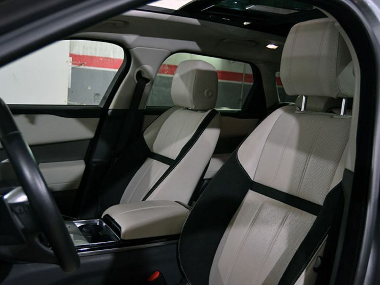 Foto Land-Rover Range Rover Velar 12