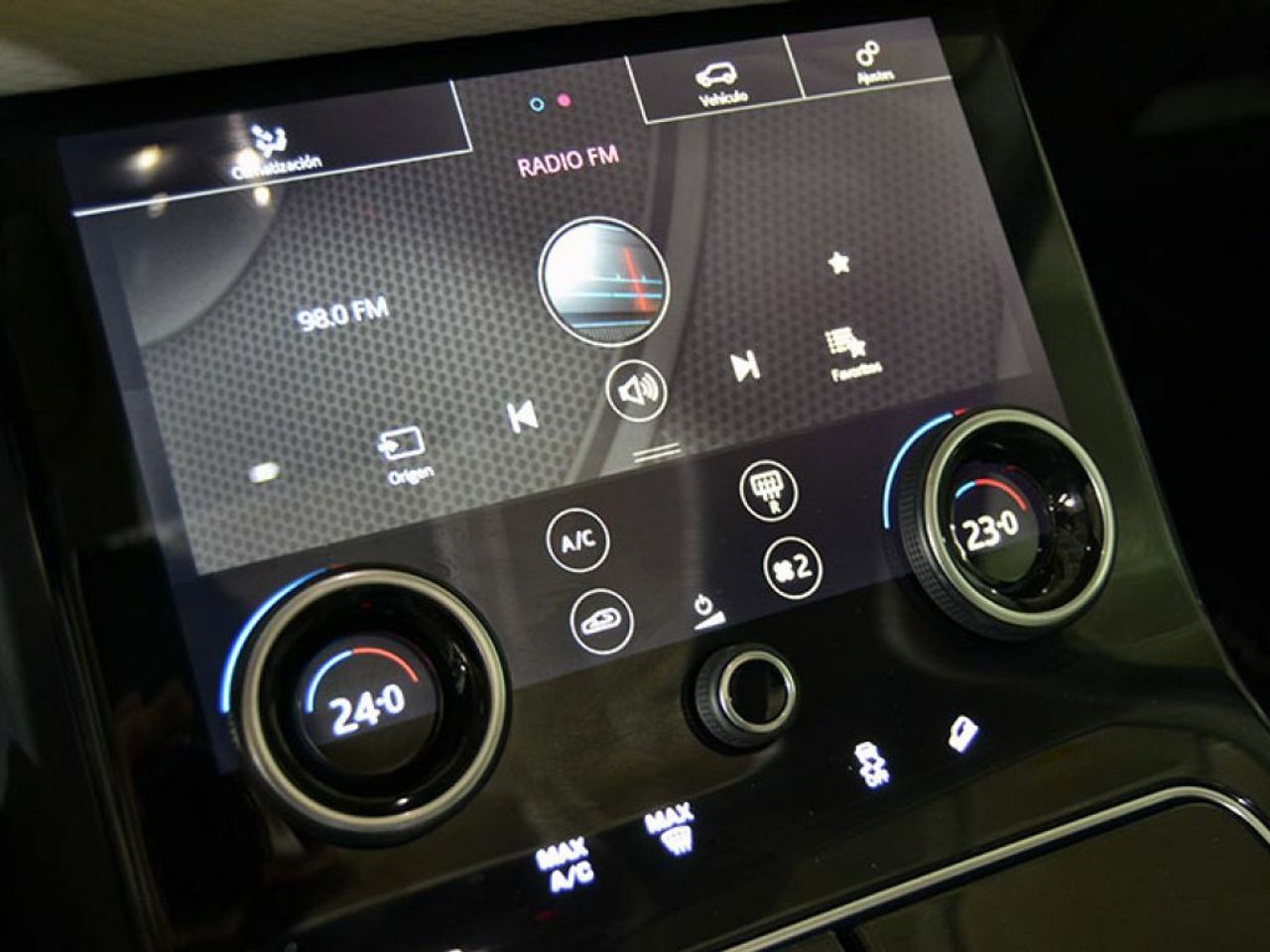 Foto Land-Rover Range Rover Velar 30