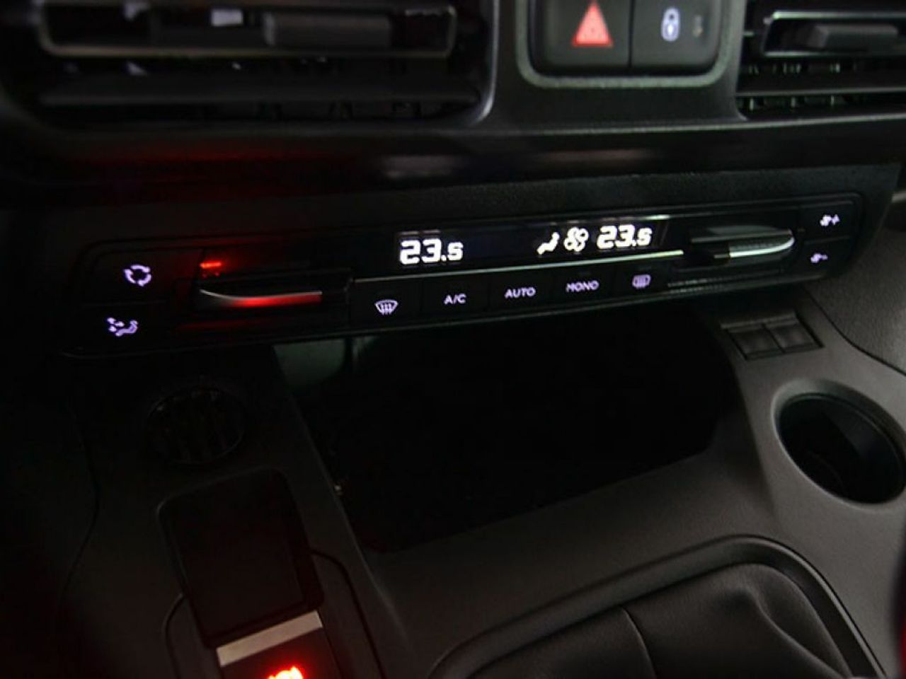 Foto Peugeot Rifter 26