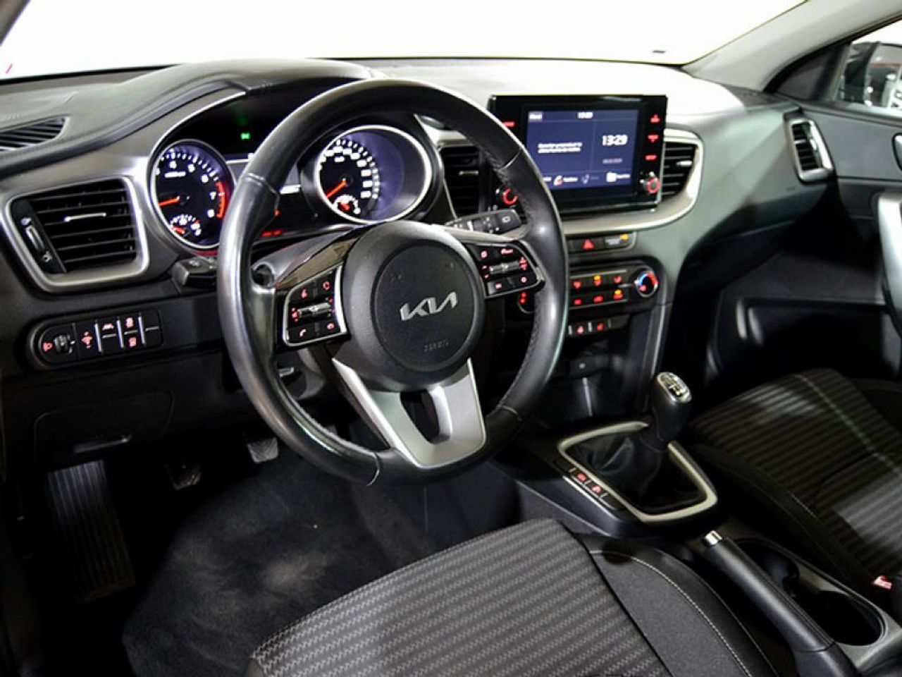 Foto Kia XCeed 11