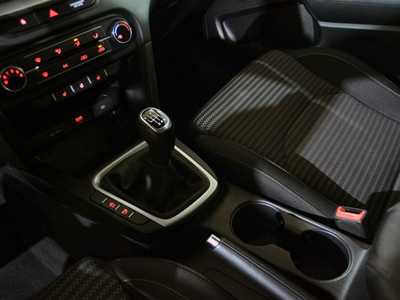 Foto Kia XCeed 29