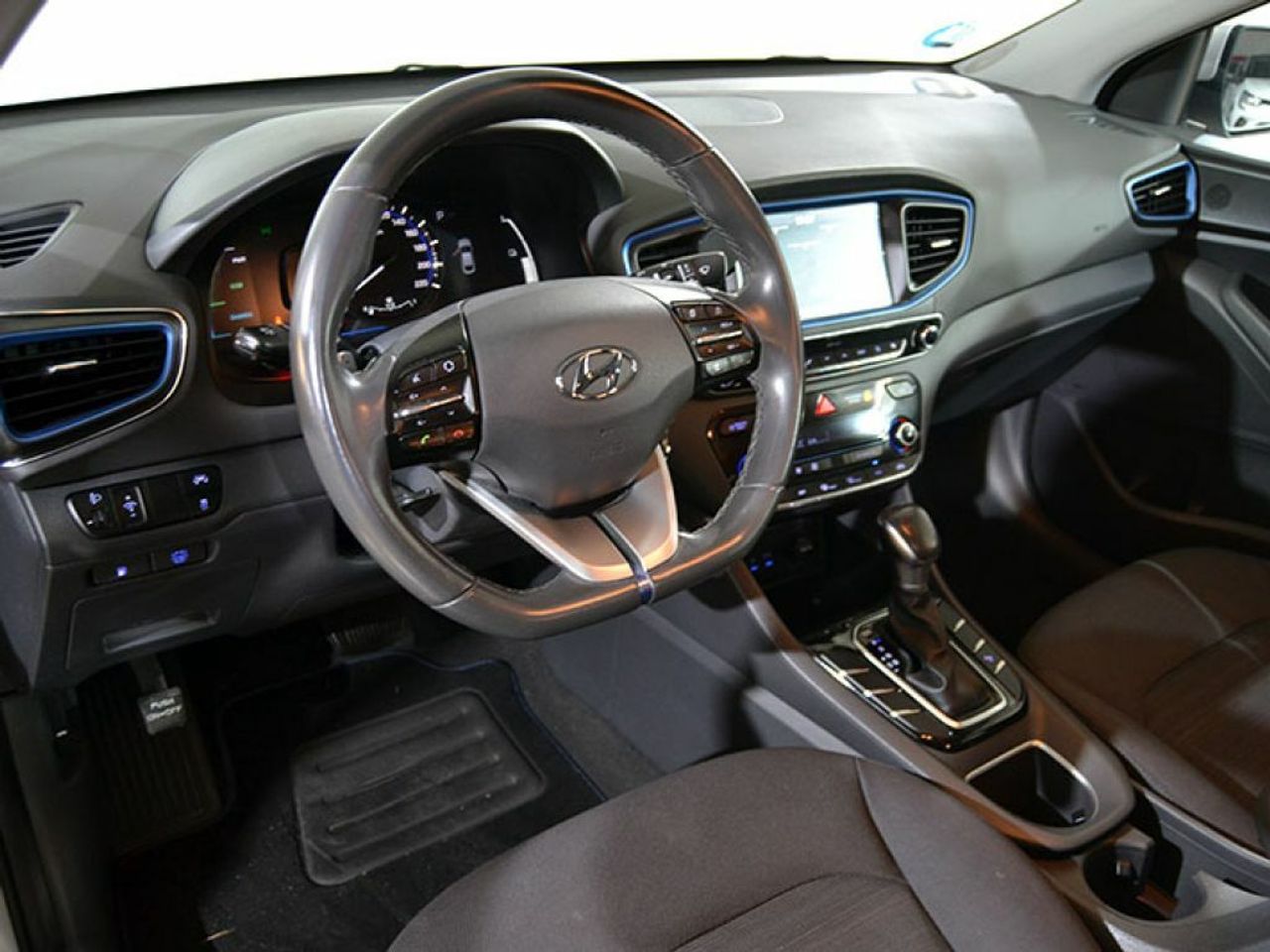 Foto Hyundai IONIQ 11