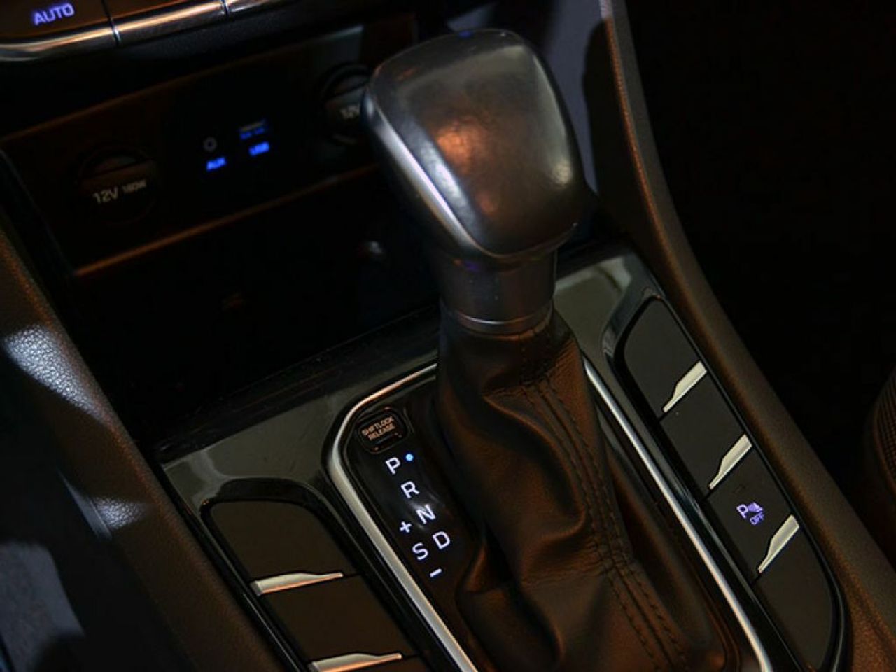 Foto Hyundai IONIQ 27