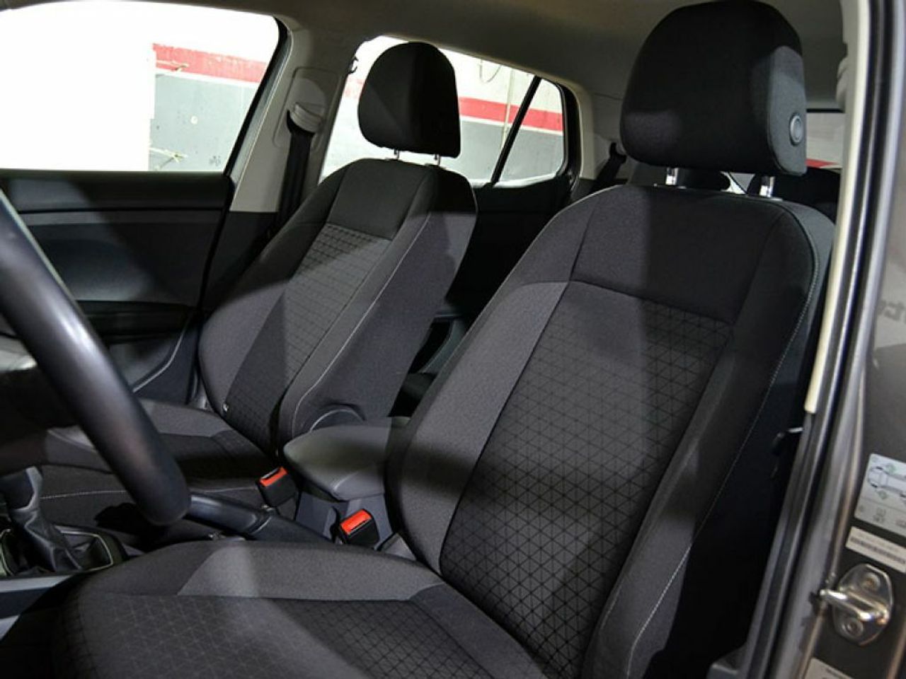 Foto Volkswagen T-Cross 12