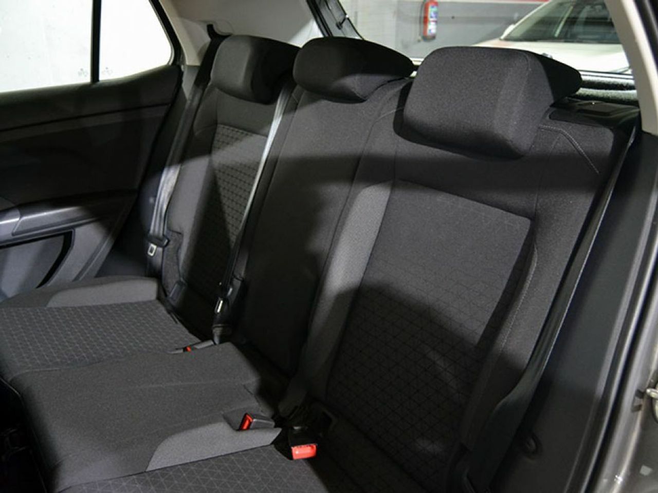 Foto Volkswagen T-Cross 13