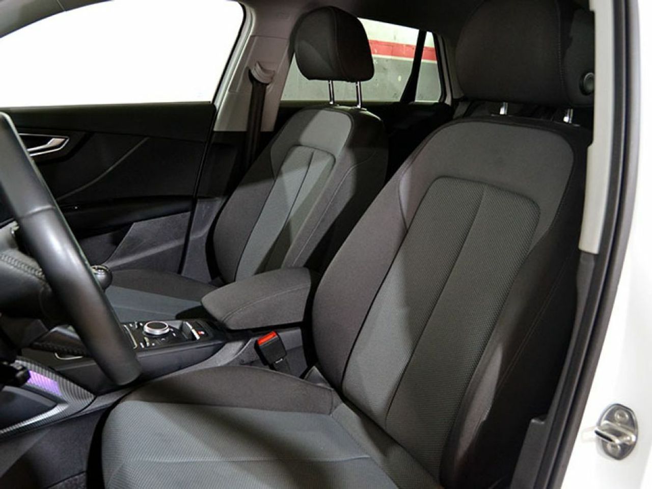 Foto Audi Q2 11