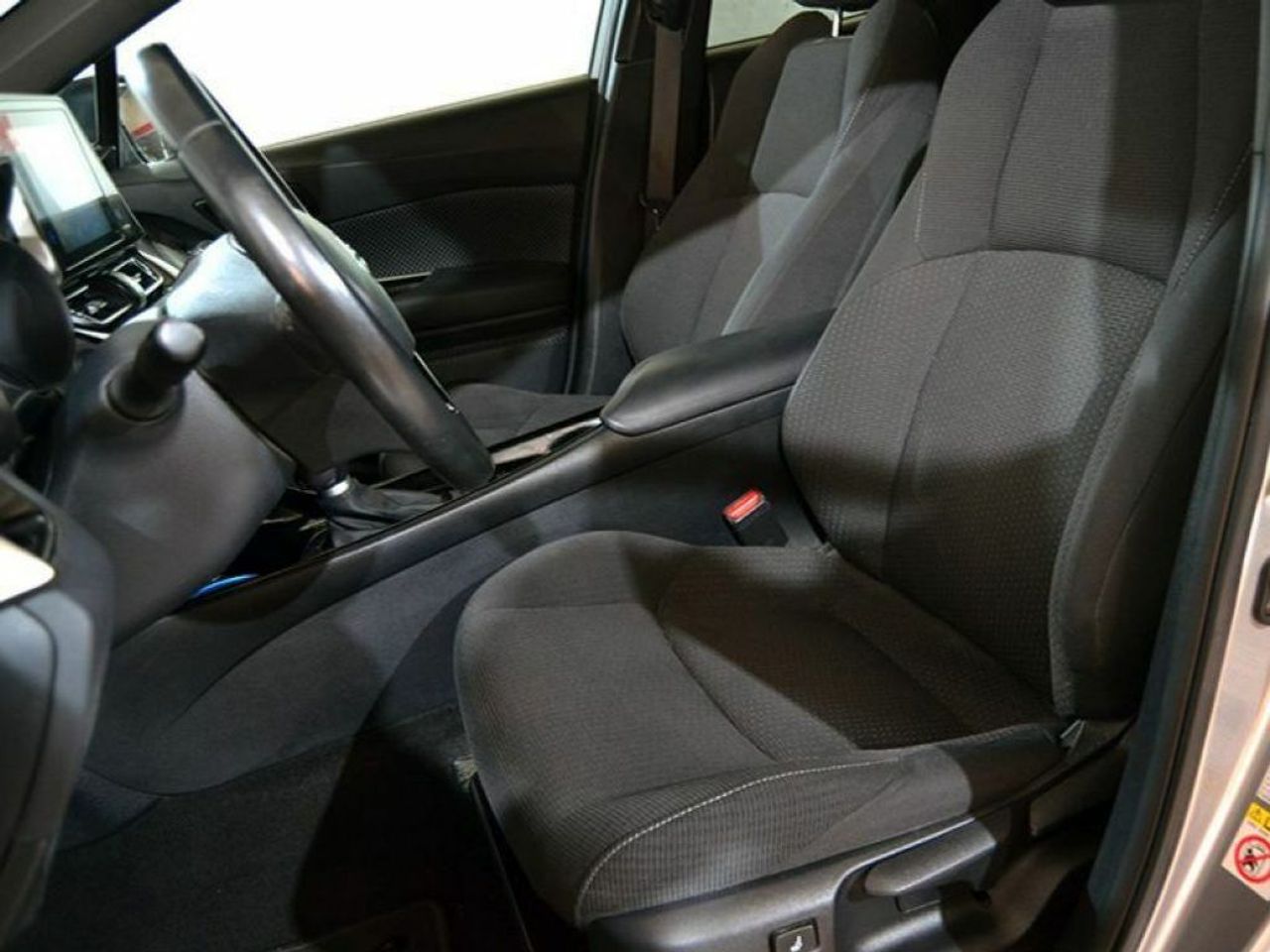 Foto Toyota C-HR 12