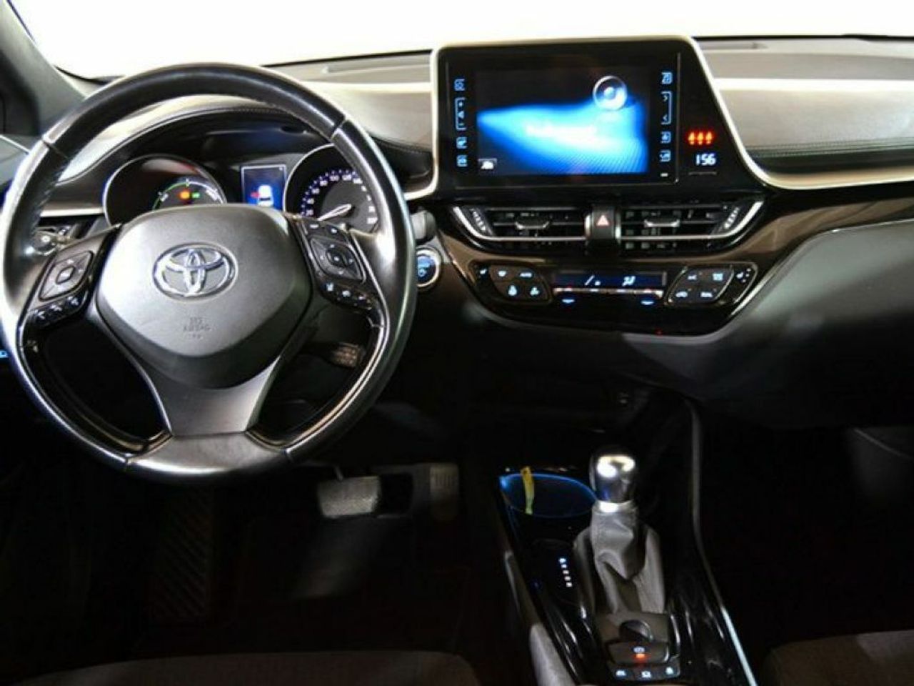 Foto Toyota C-HR 15
