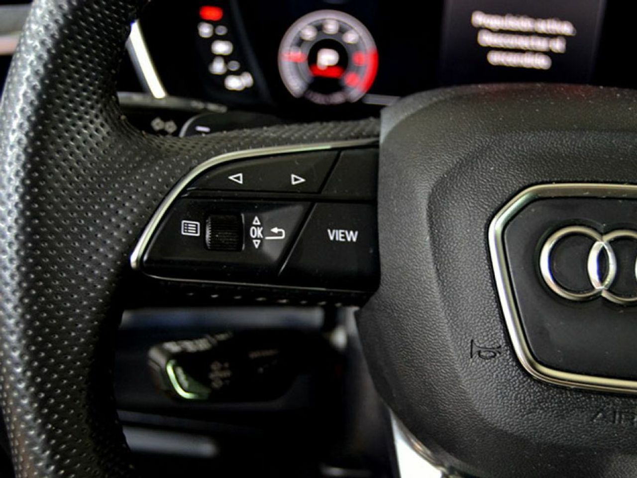 Foto Audi Q3 24