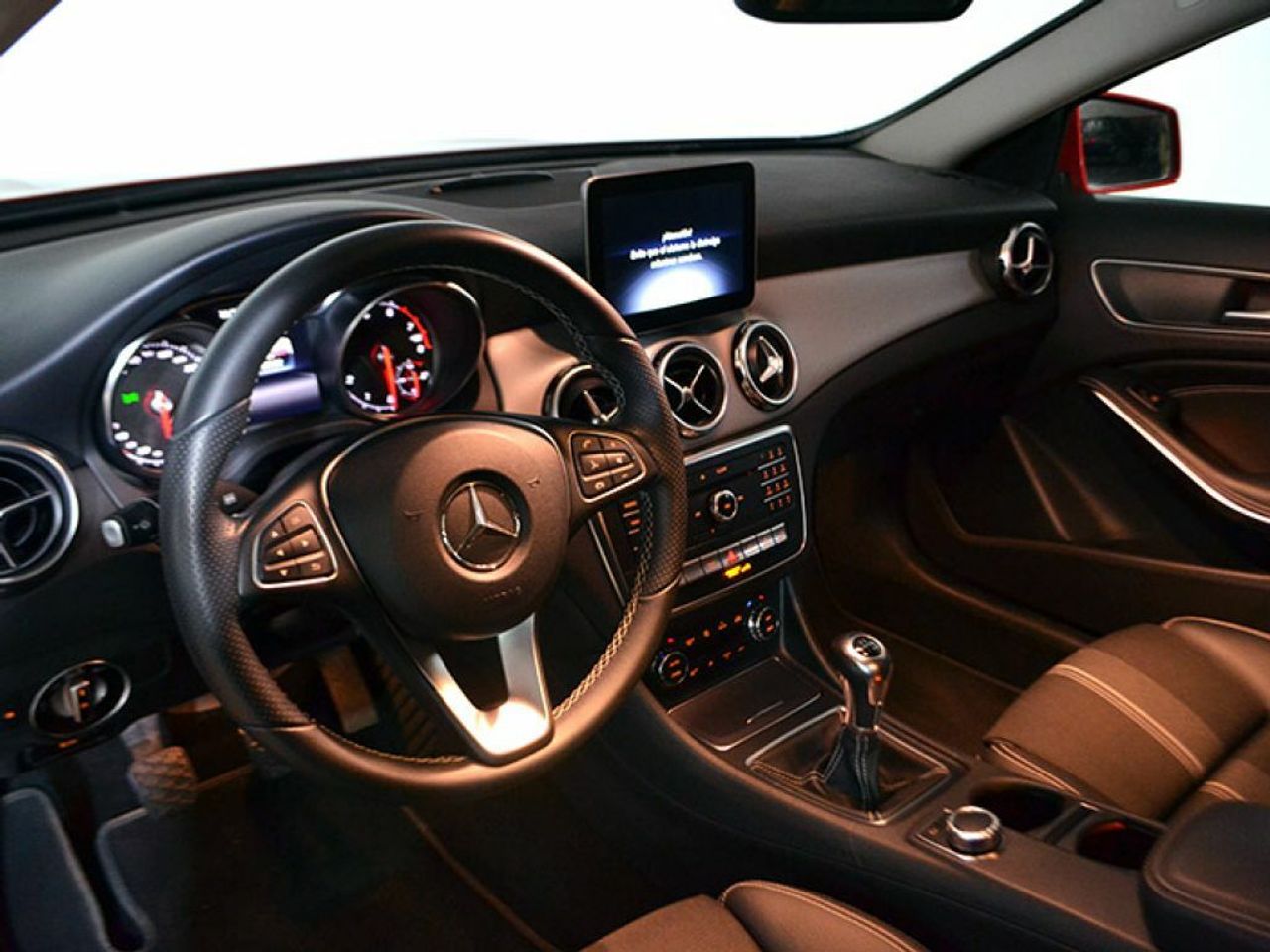 Foto Mercedes-Benz Clase GLA 11