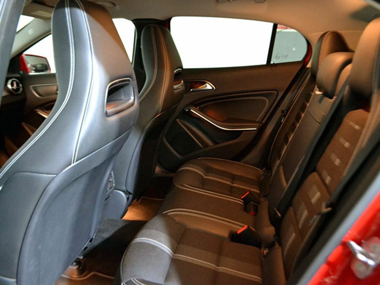 Foto Mercedes-Benz Clase GLA 13