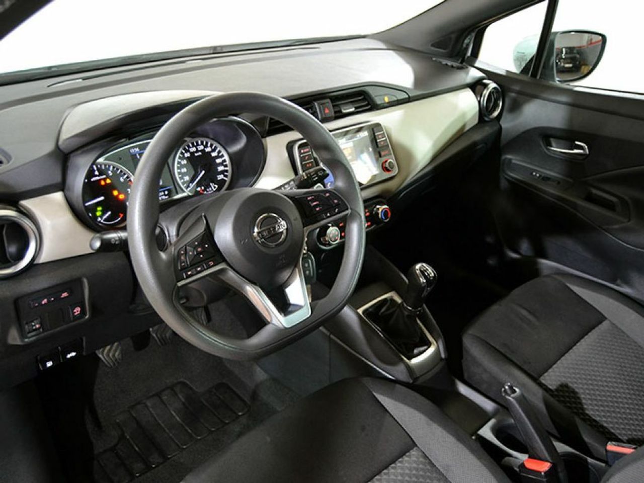 Foto Nissan Micra 9