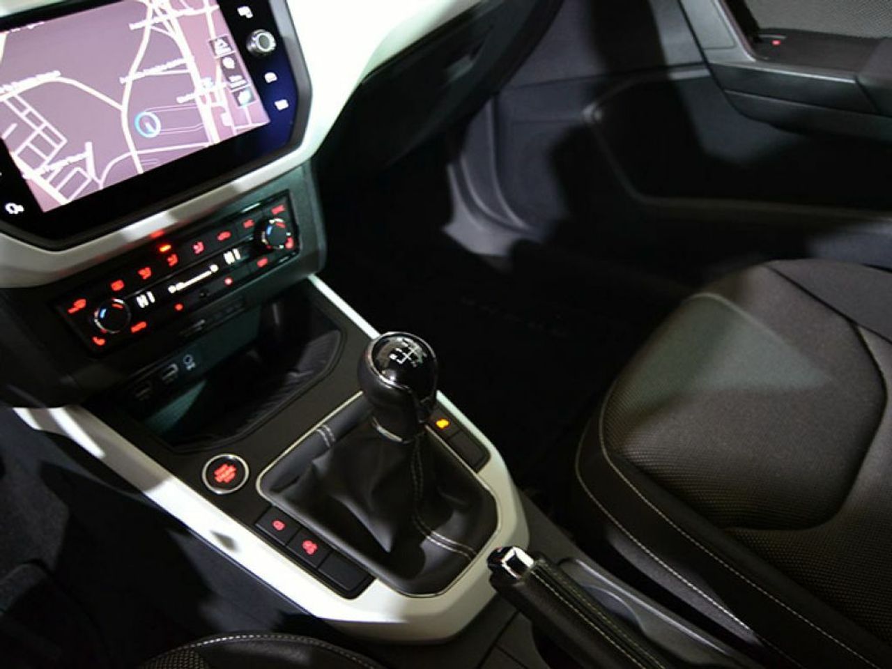 Foto Seat Arona 33