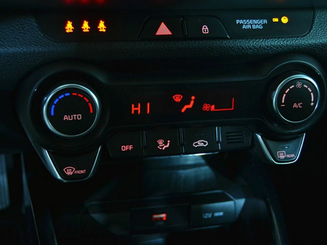 Foto Kia Stonic 24