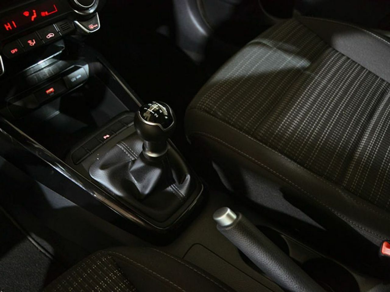 Foto Kia Stonic 27