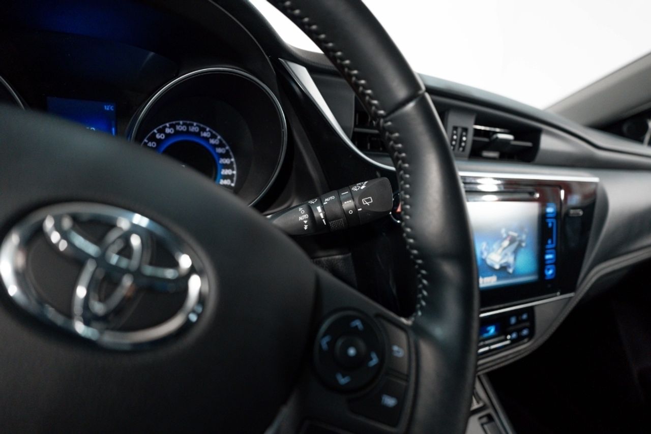 Foto Toyota Auris 18