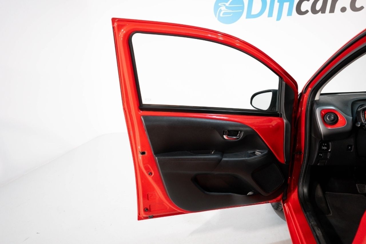 Foto Toyota Aygo 13