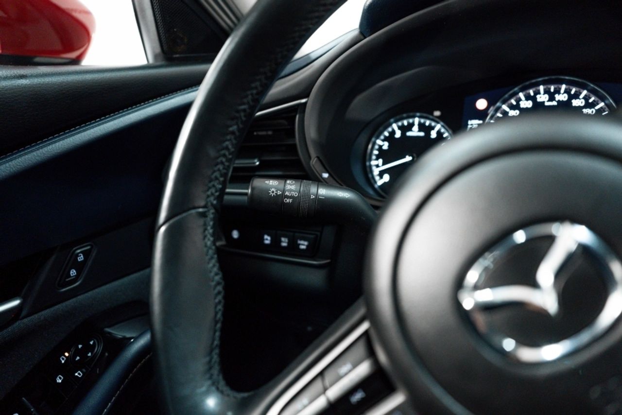 Foto Mazda CX-30 10