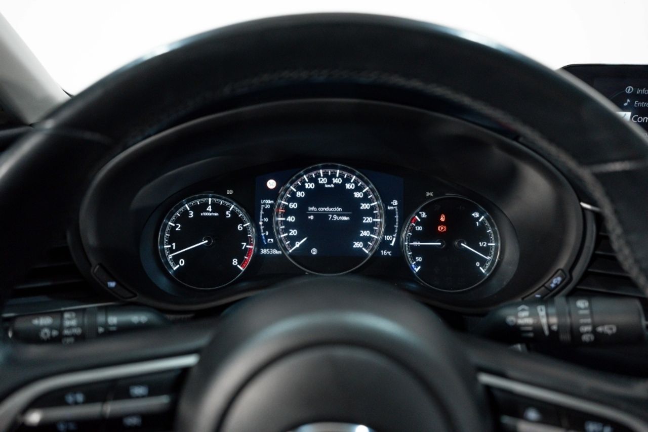 Foto Mazda CX-30 15