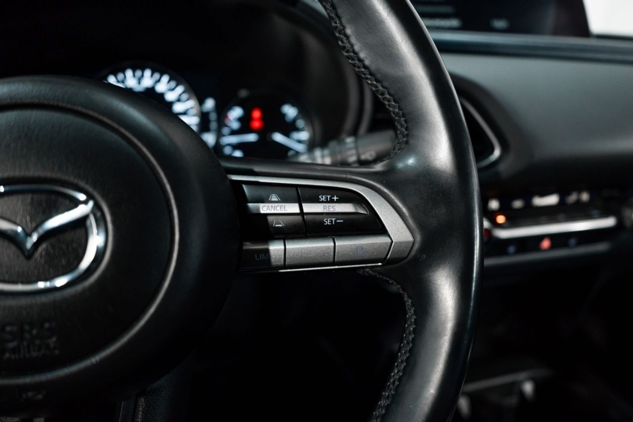 Foto Mazda CX-30 16