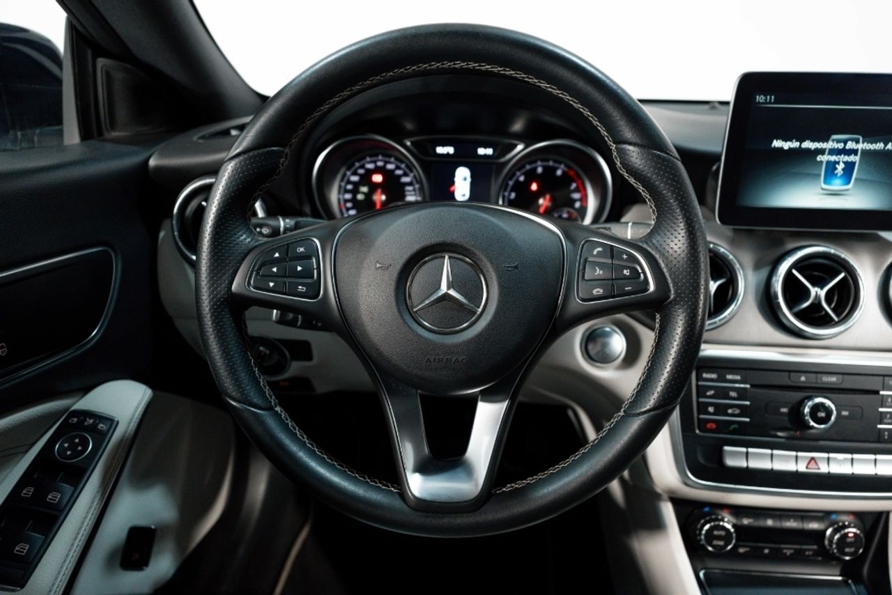 Foto Mercedes-Benz Clase CLA 25