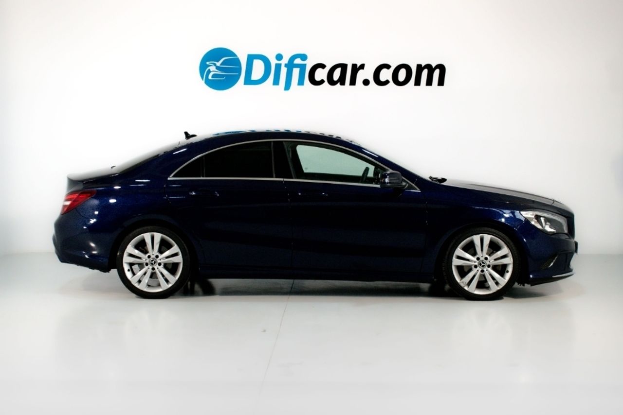 Foto Mercedes-Benz Clase CLA 4