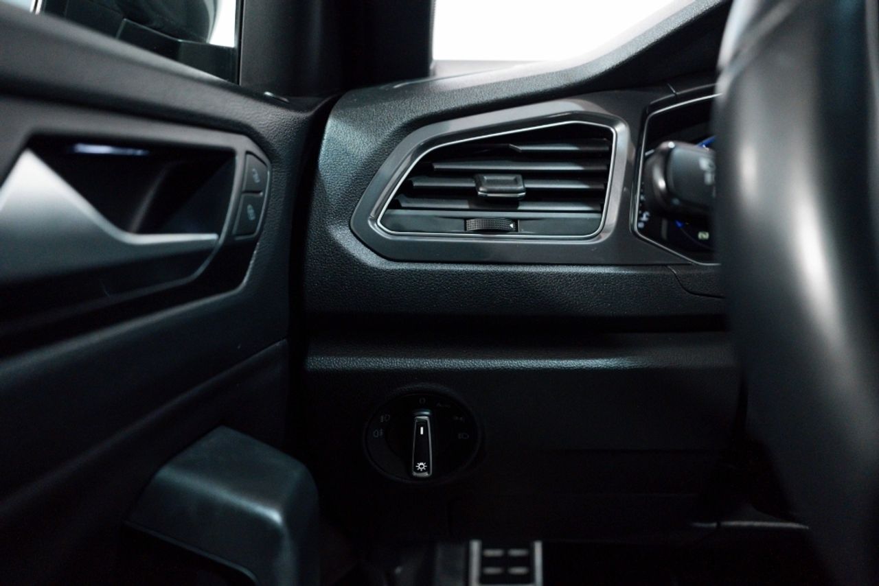 Foto Volkswagen T-Roc 11