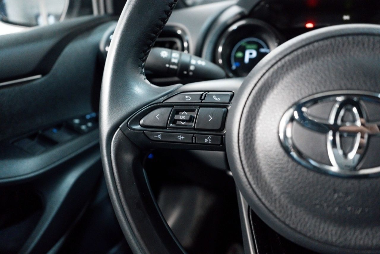 Foto Toyota Yaris 9