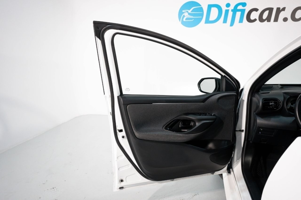 Foto Toyota Yaris 13