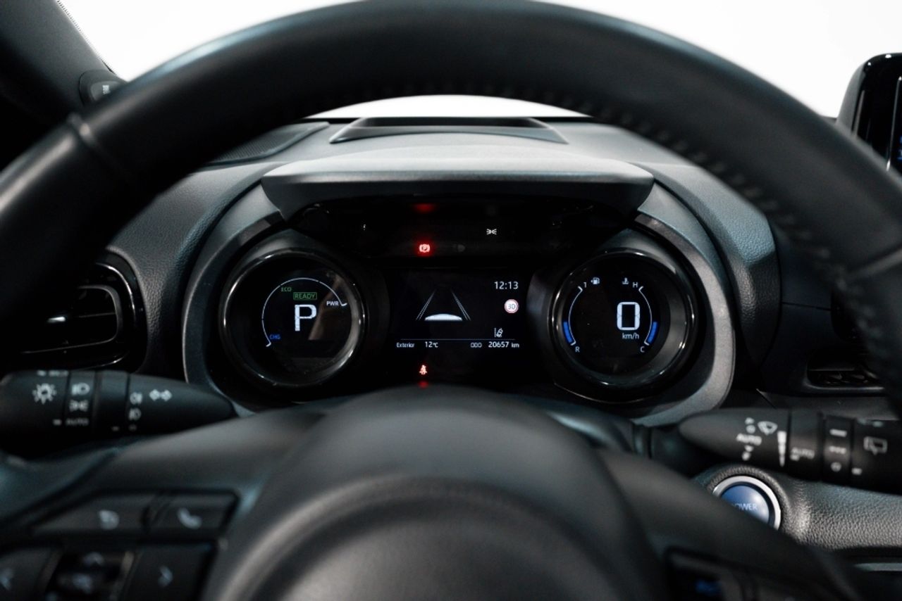 Foto Toyota Yaris 15