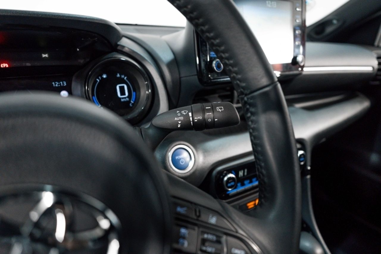 Foto Toyota Yaris 17