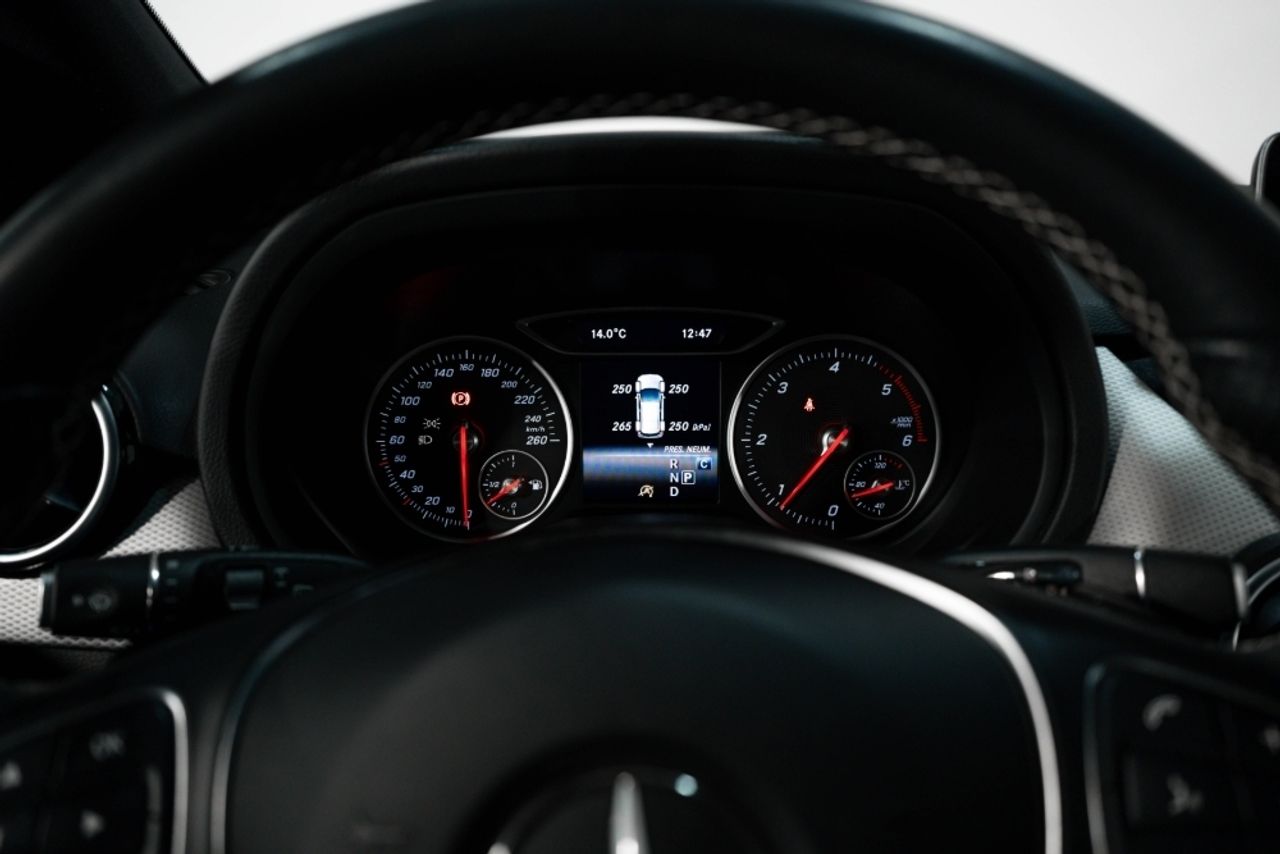 Foto Mercedes-Benz Clase B 15