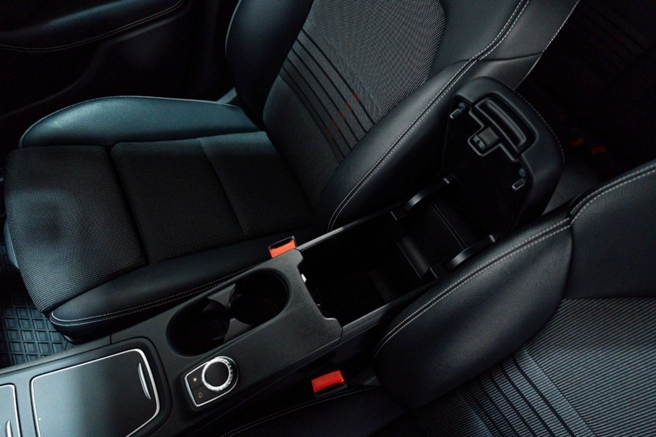 Foto Mercedes-Benz Clase B 21