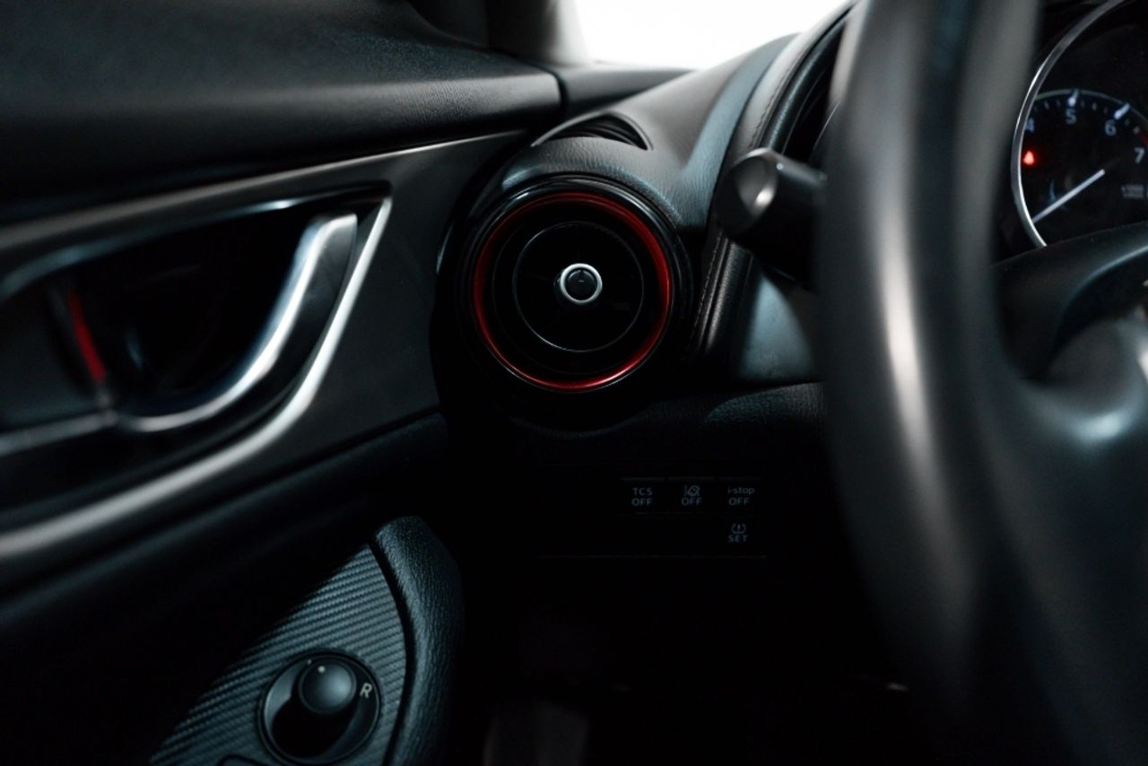 Foto Mazda CX-3 11